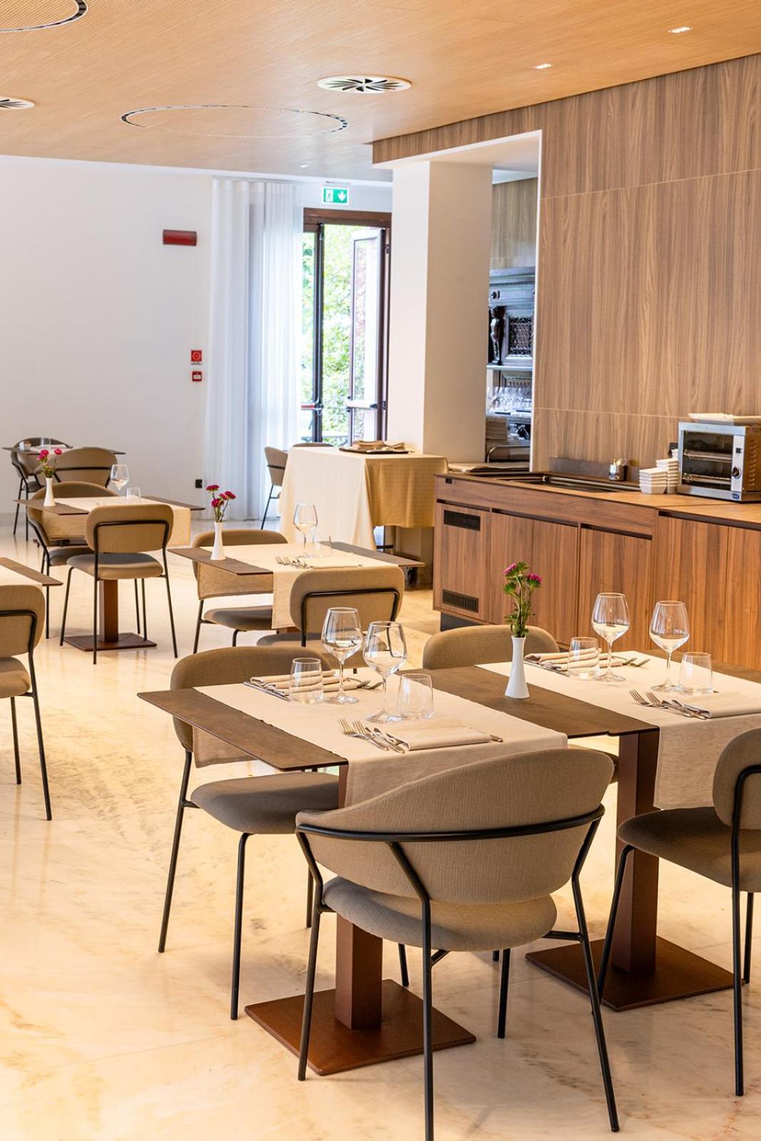 Giussano Hotel Habitat מראה חיצוני תמונה