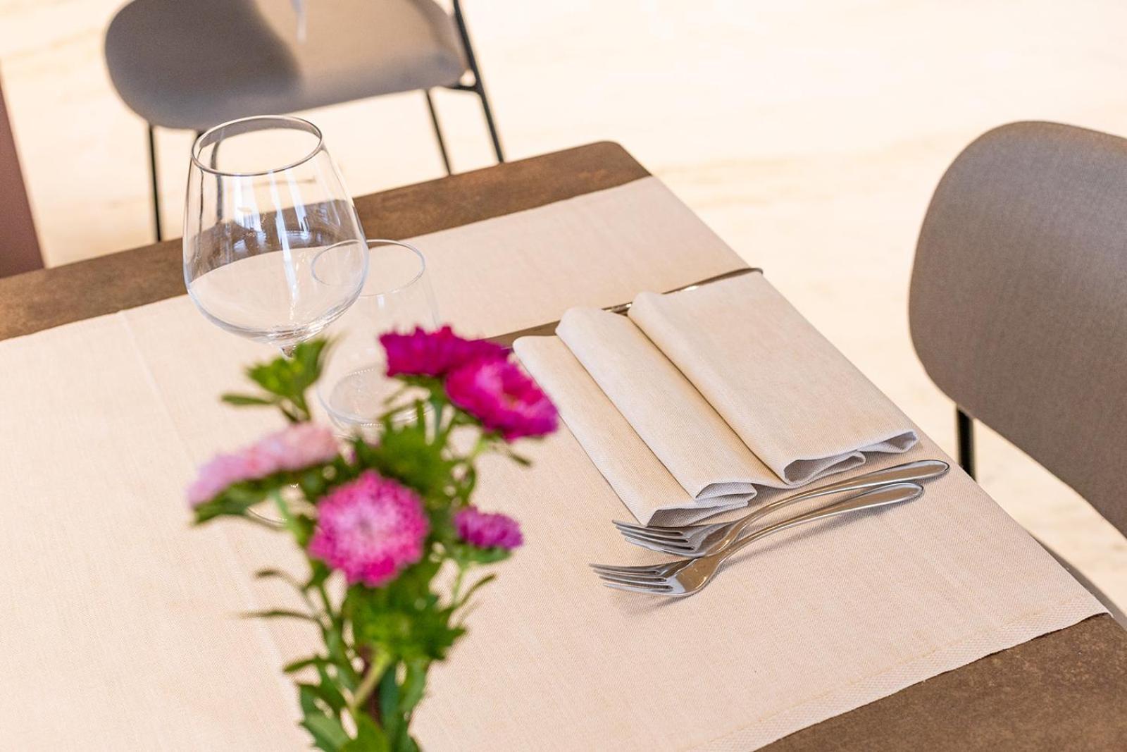 Giussano Hotel Habitat מראה חיצוני תמונה