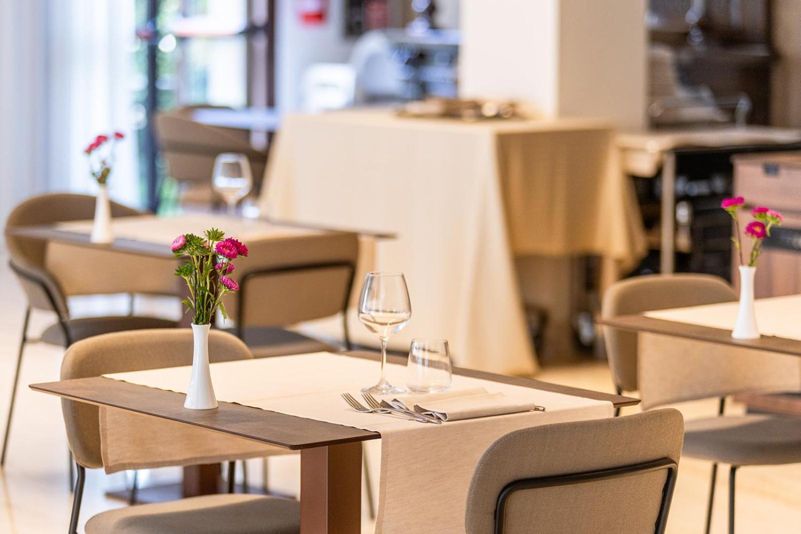 Giussano Hotel Habitat מראה חיצוני תמונה