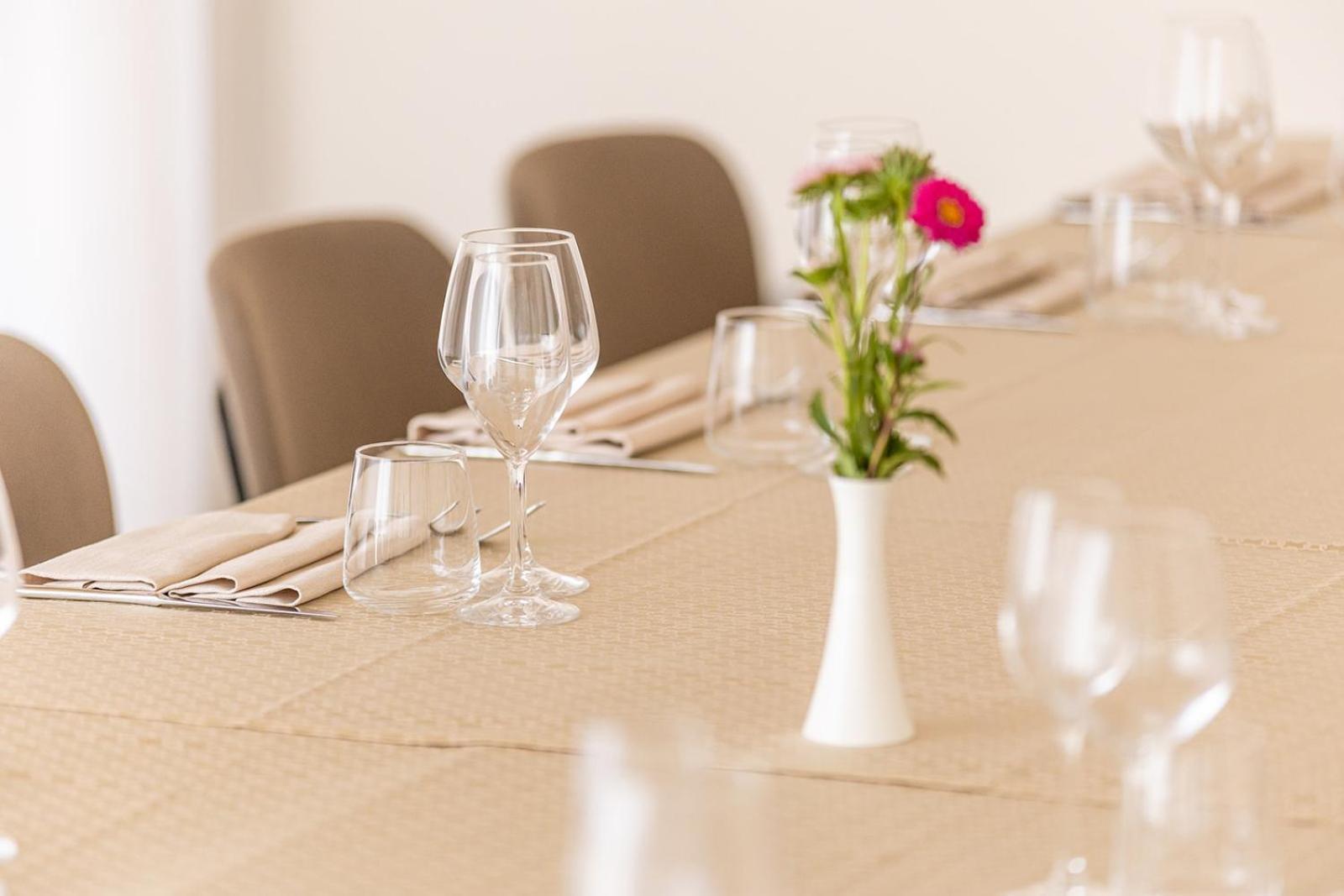 Giussano Hotel Habitat מראה חיצוני תמונה