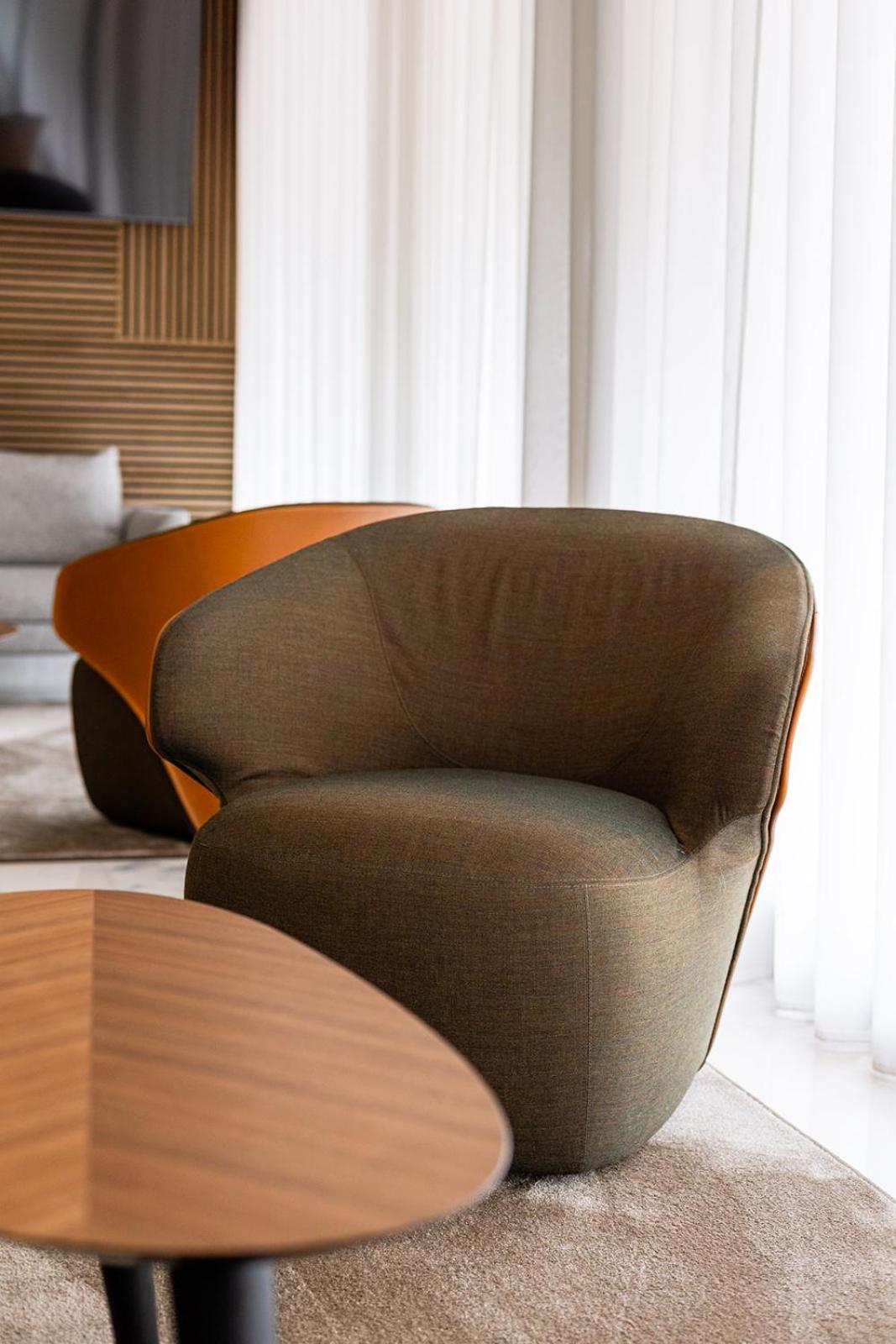 Giussano Hotel Habitat מראה חיצוני תמונה